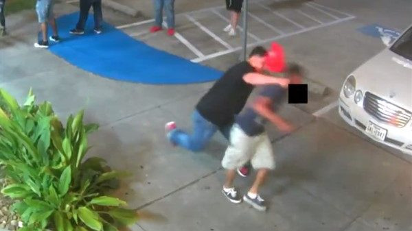 Knock out Game: Τρόμος από το νέο δολοφονικό «παιχνίδι» (βίντεο)